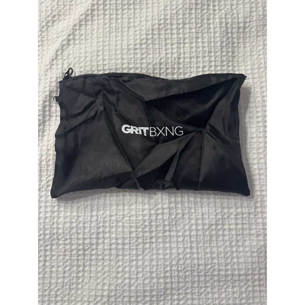 Grit Bxng boxing pouch black zipper athletic